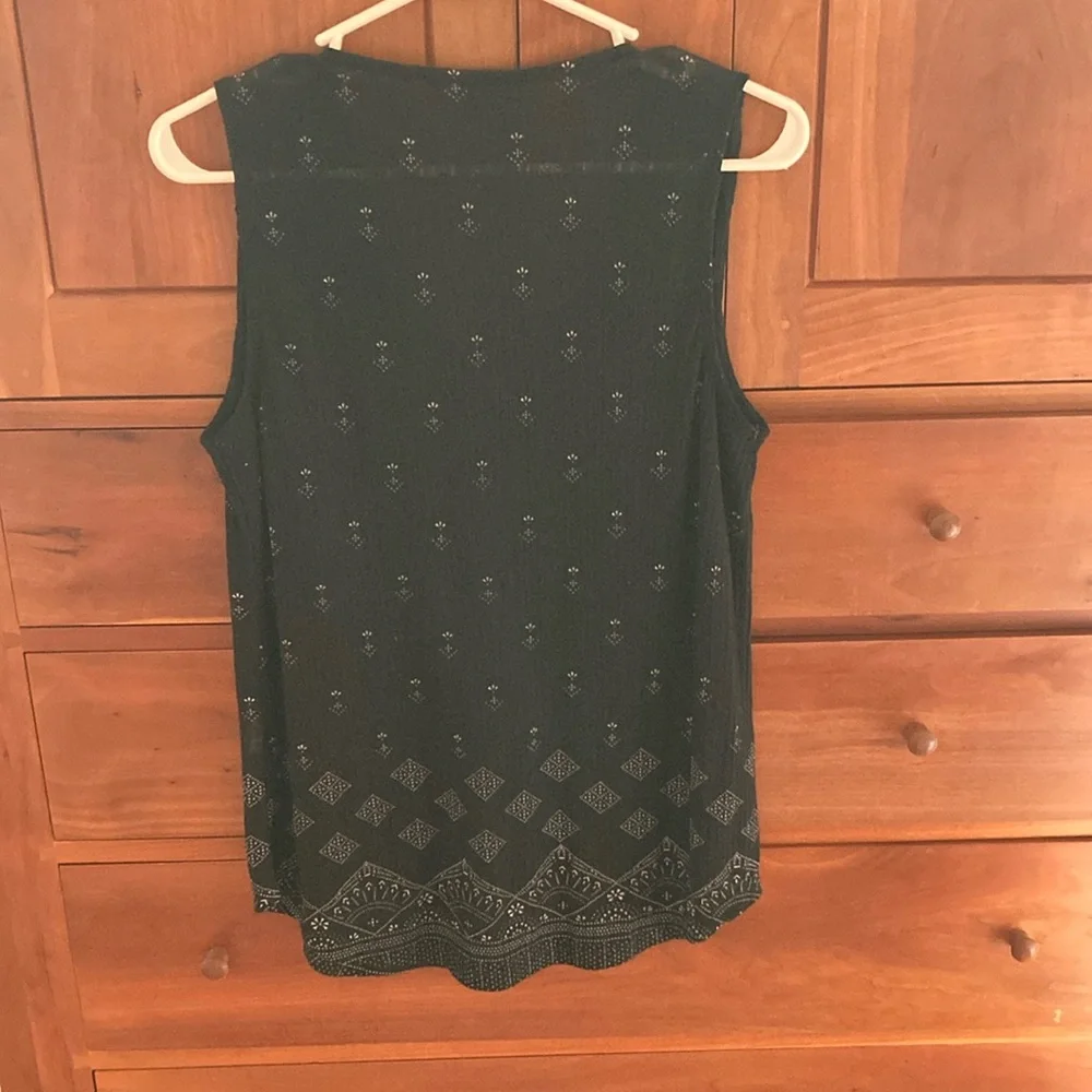 Lucky Brand Black Tank Top with white design - Picture 4 of 11